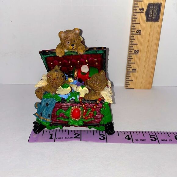 Vintage Three Angle Bears Inside Of A Red And Green Toybox W Candlestick Holder - Picture 2 of 8